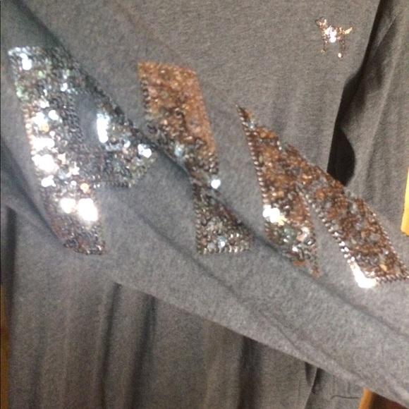 Victoria’s Secret Pink Long Sleeve Gray Sequined Logo Top - Picture 5 of 9